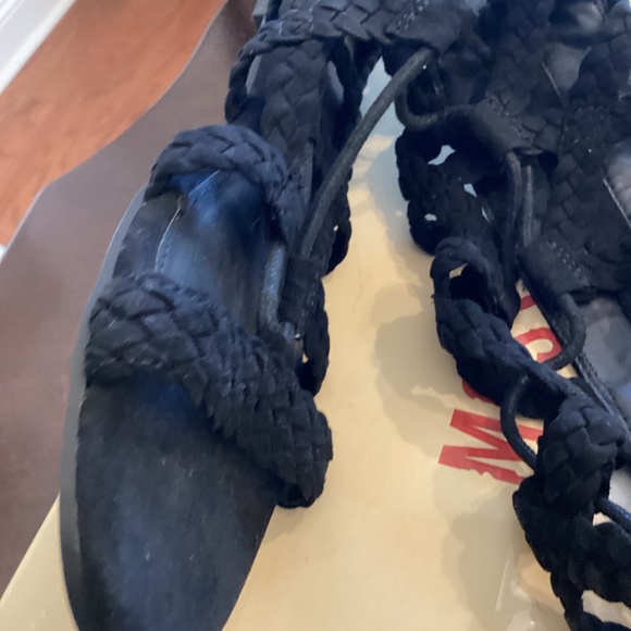 GLADIATOR LACE UP SANDAL ( Size: 10) - Picture 7 of 15